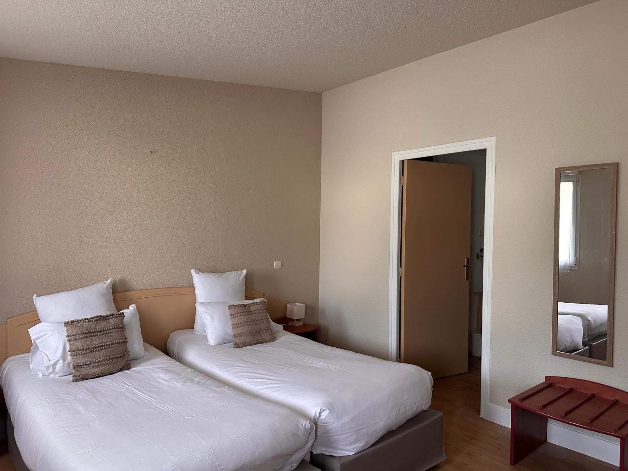 Hotel - Domaine De La Blanchardiere - Le Mans Changé Екстериор снимка