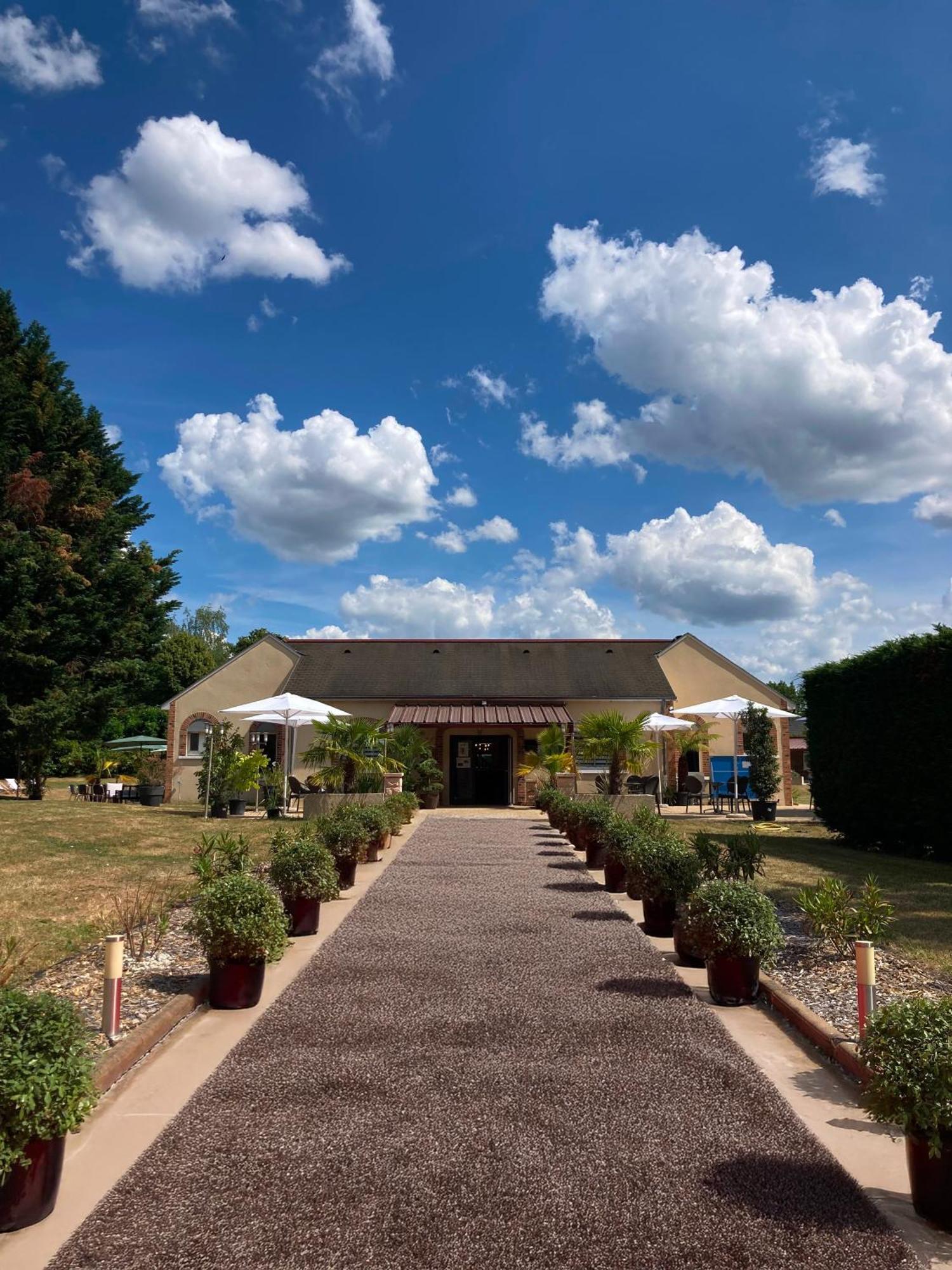 Hotel - Domaine De La Blanchardiere - Le Mans Changé Екстериор снимка